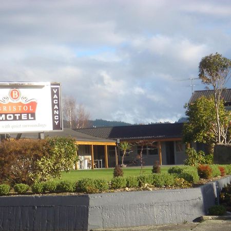 Bristol Motel Upper Hutt Extérieur photo
