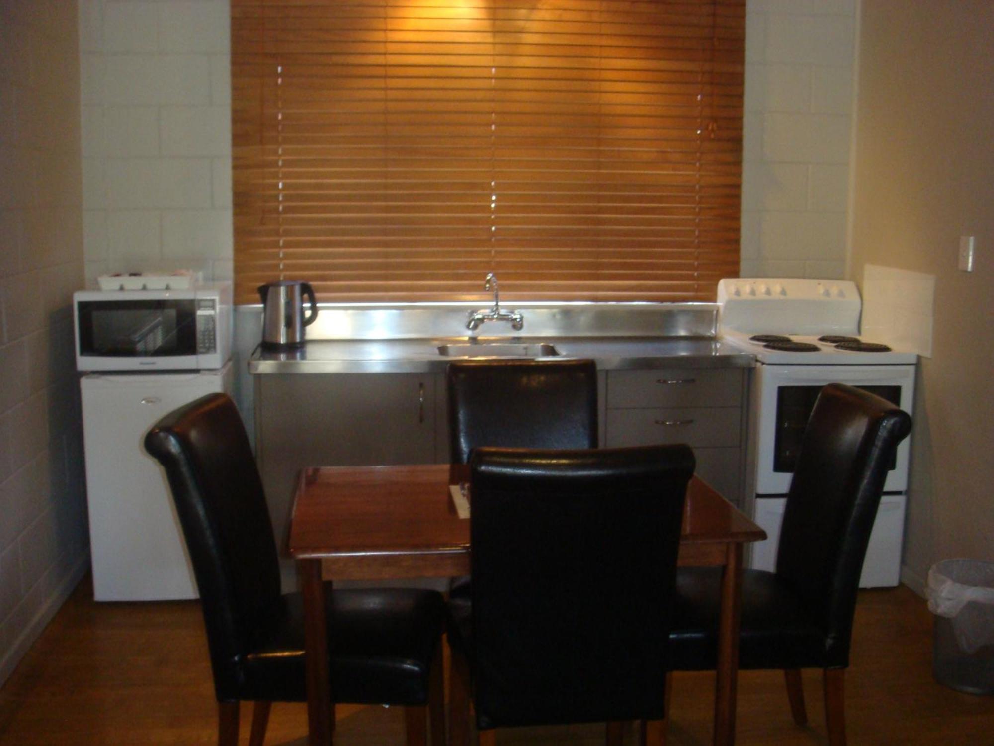 Bristol Motel Upper Hutt Extérieur photo