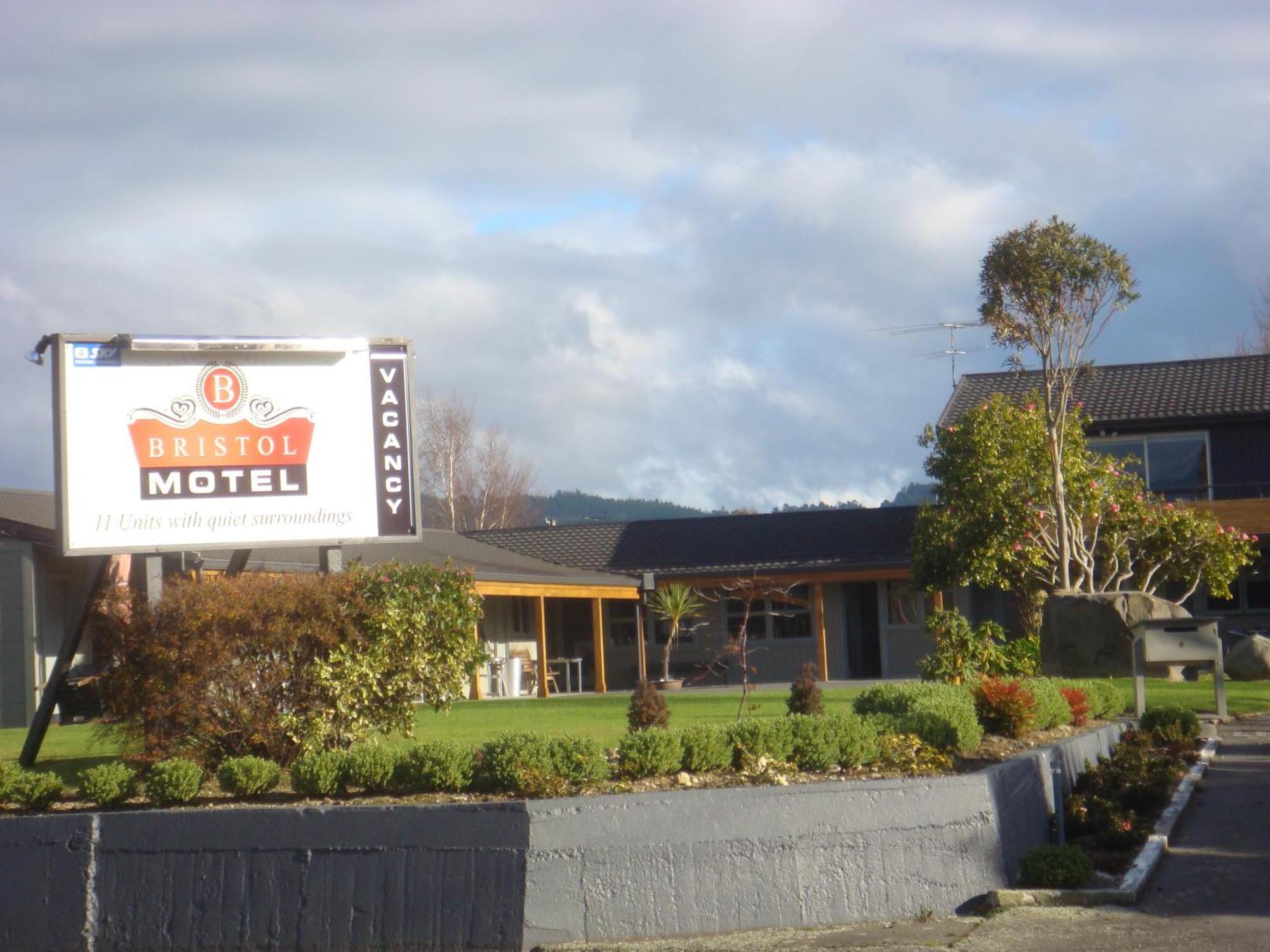 Bristol Motel Upper Hutt Extérieur photo