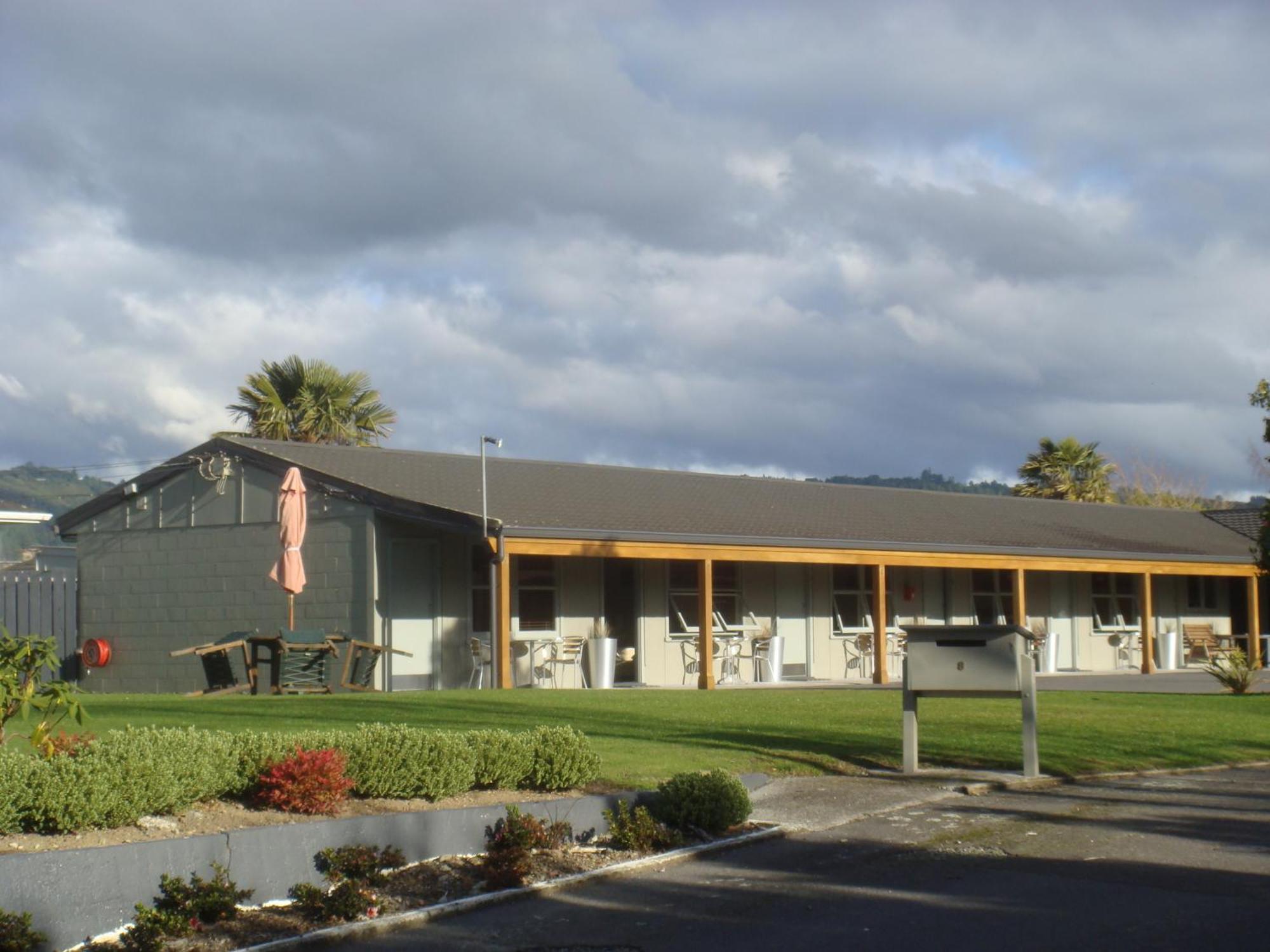 Bristol Motel Upper Hutt Extérieur photo