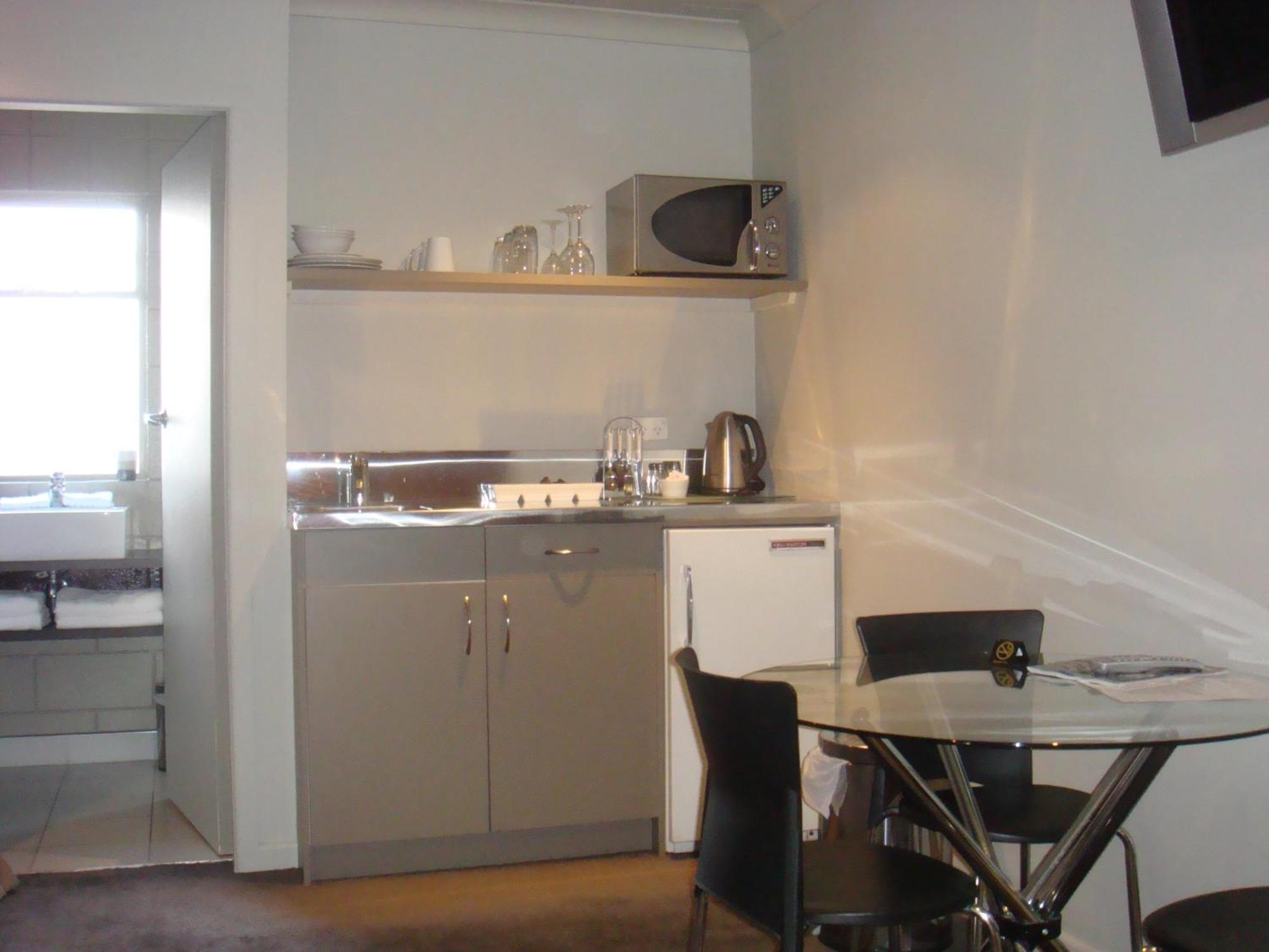 Bristol Motel Upper Hutt Extérieur photo