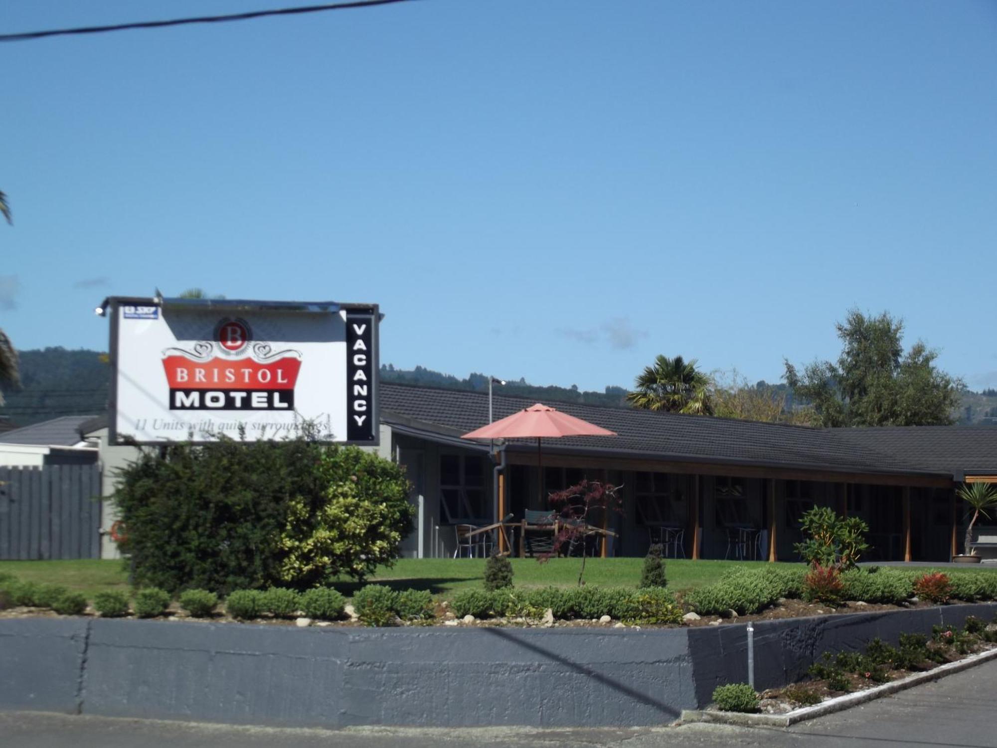 Bristol Motel Upper Hutt Extérieur photo