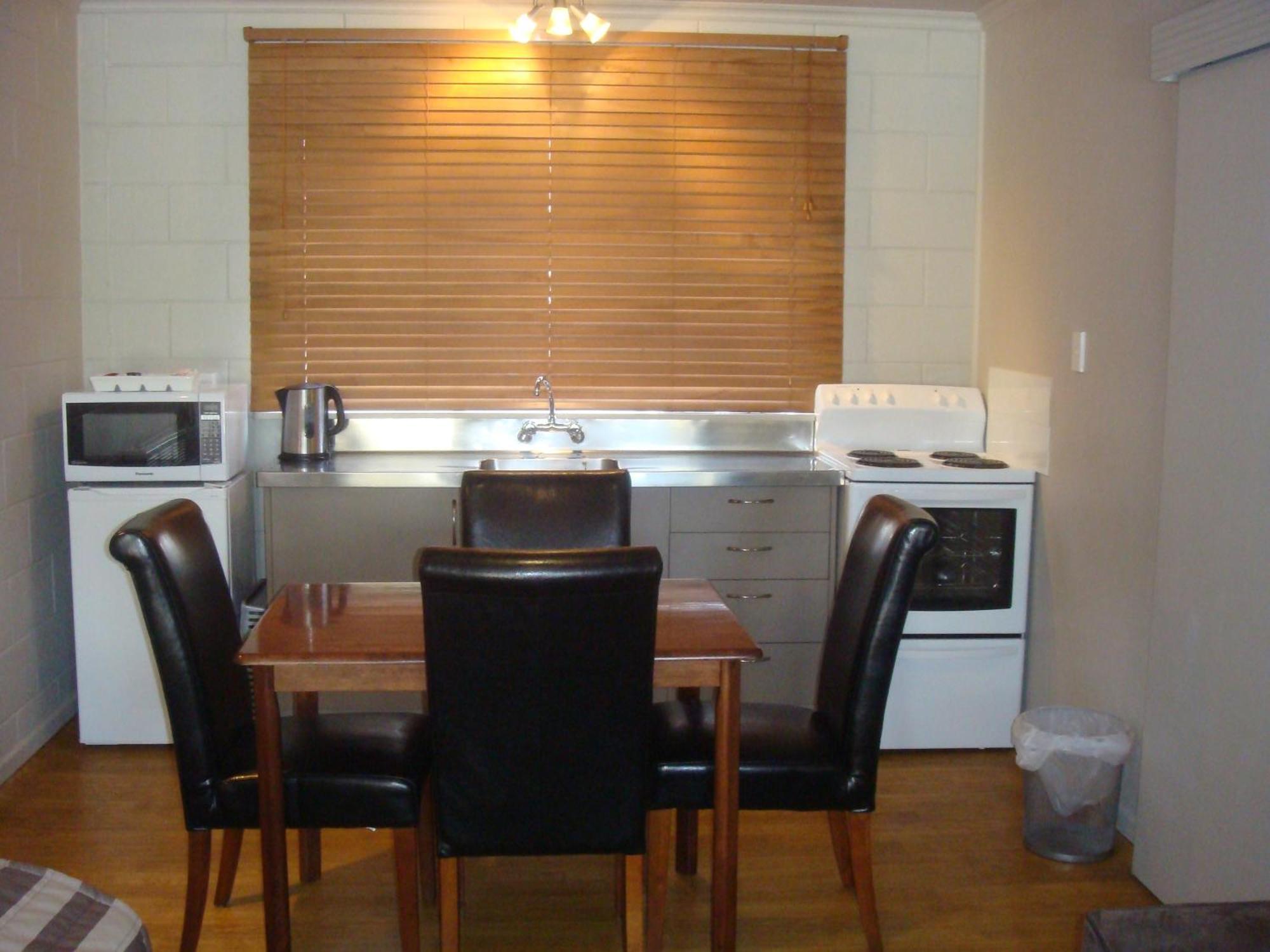 Bristol Motel Upper Hutt Extérieur photo